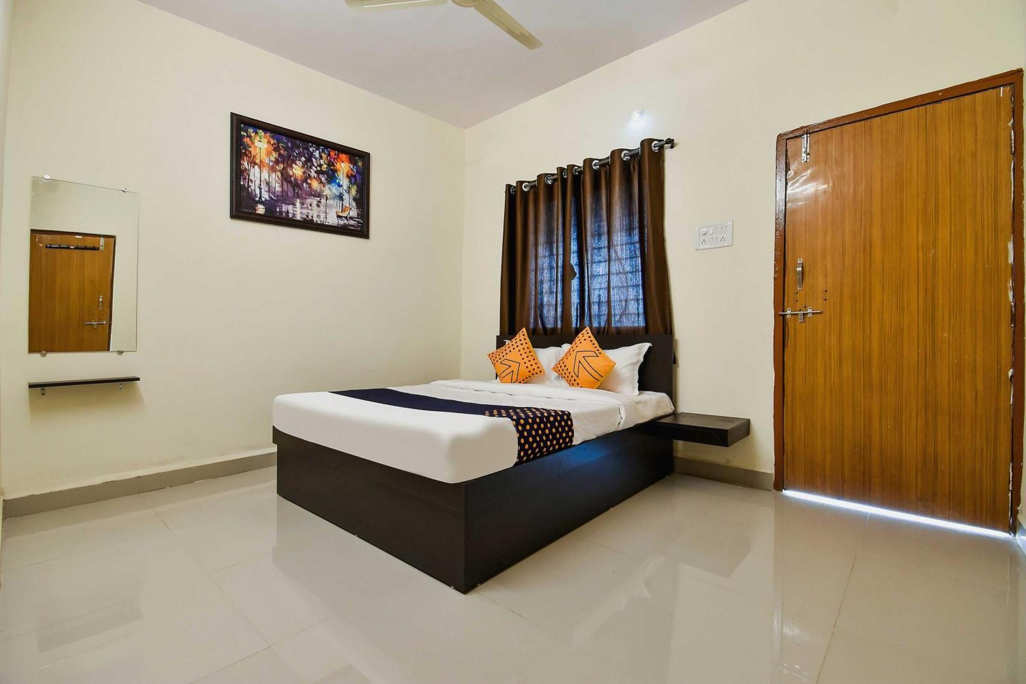 Spot On Carnival Resorts Rāipur Eksteriør billede