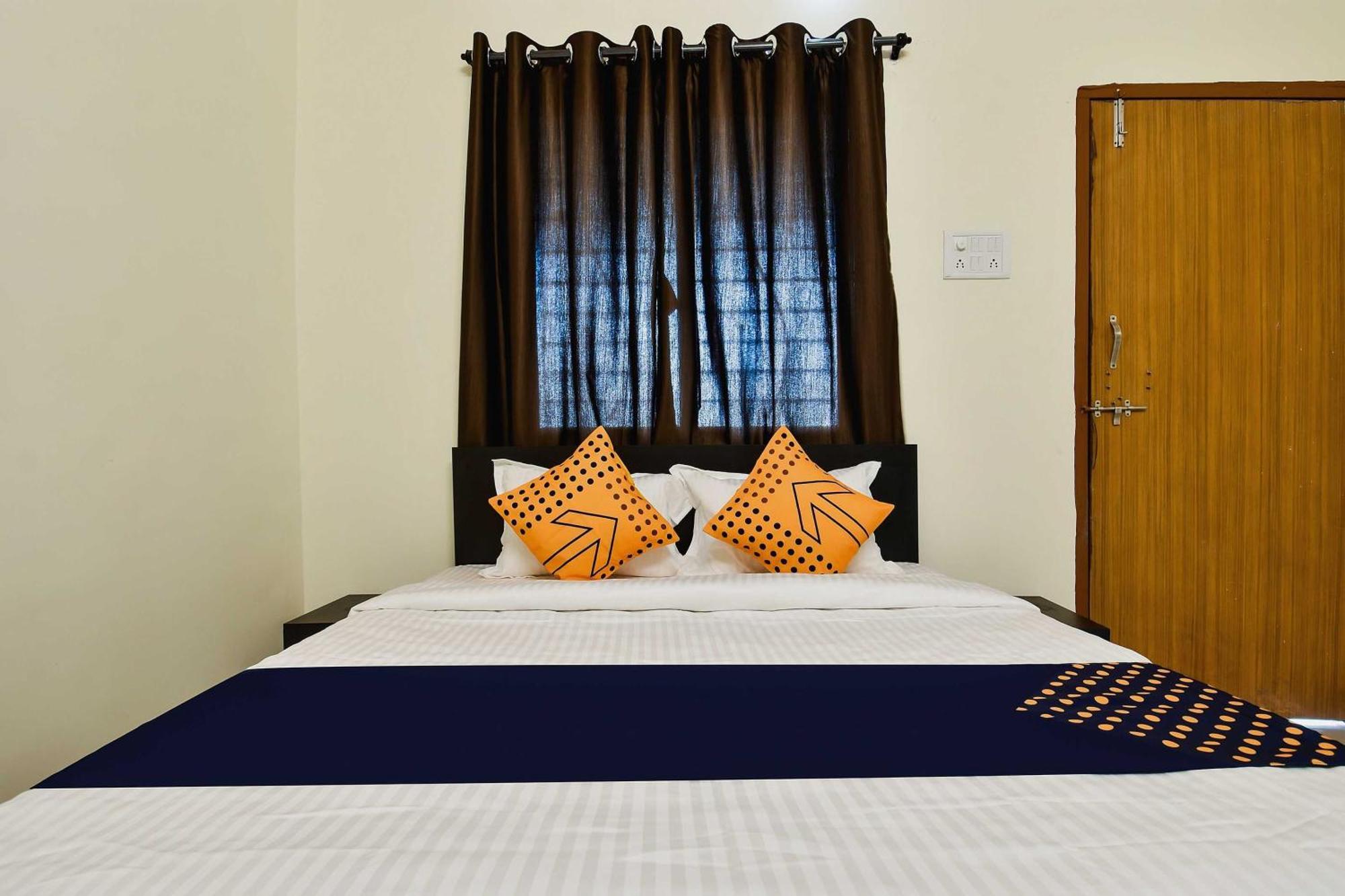 Spot On Carnival Resorts Rāipur Eksteriør billede